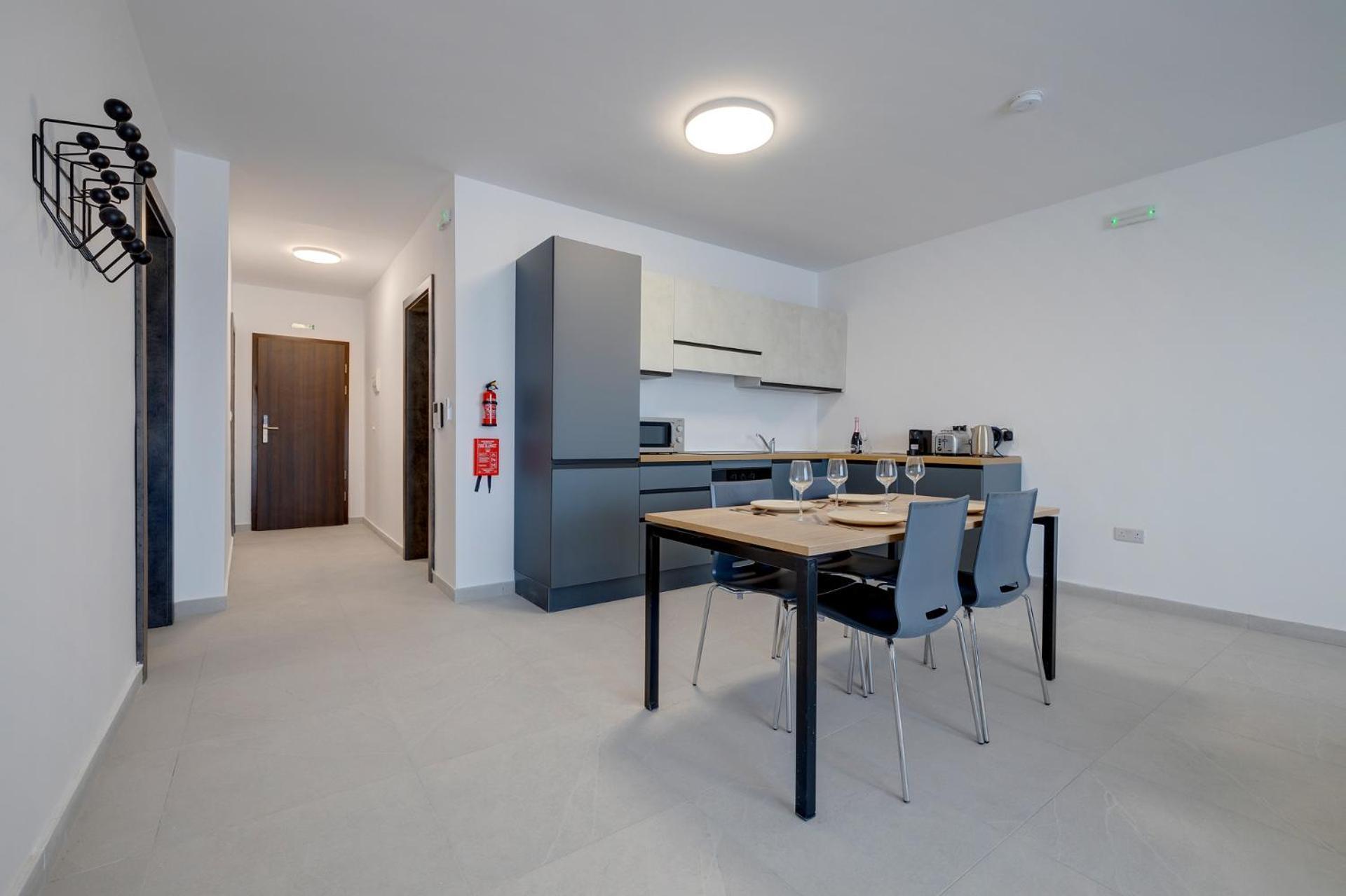 Wave Crest Holiday Apartments St. Paul's Bay Bagian luar foto