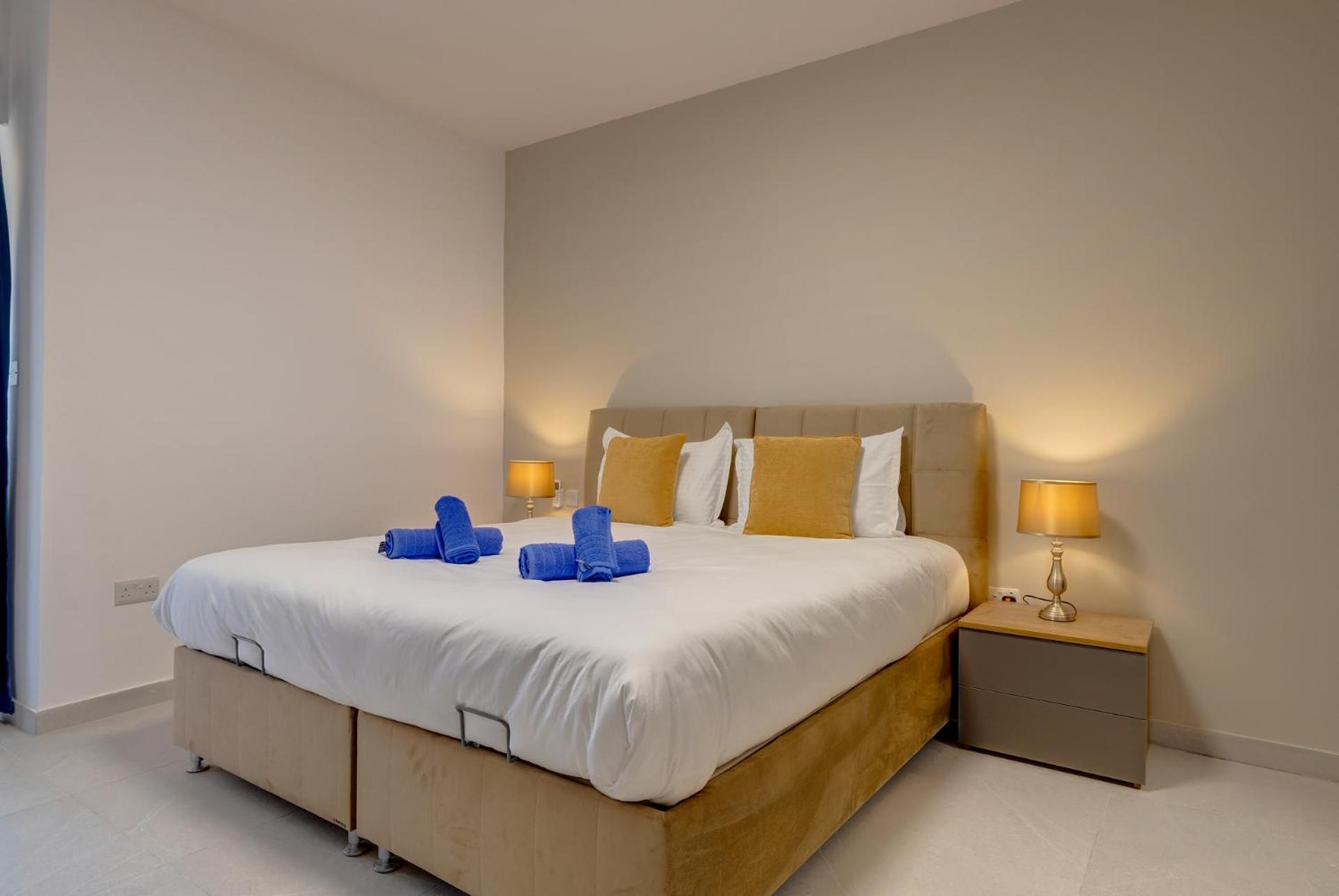 Wave Crest Holiday Apartments St. Paul's Bay Bagian luar foto