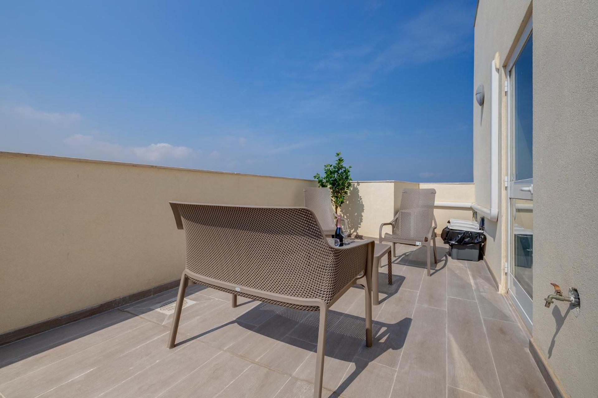Wave Crest Holiday Apartments St. Paul's Bay Bagian luar foto